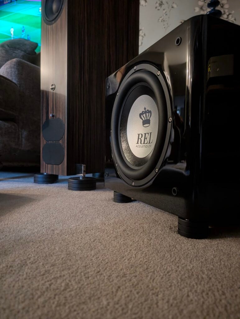 REL T/9x subwoofer on AUVA SW isolation feet for vibration control